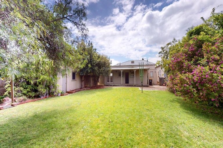 Photo of property in 48 Bourke Street, Palmerston North, 4410