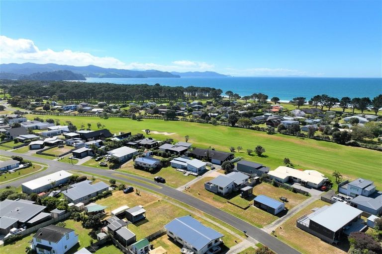 Photo of property in 142 The Fairway, Matarangi, Whitianga, 3592