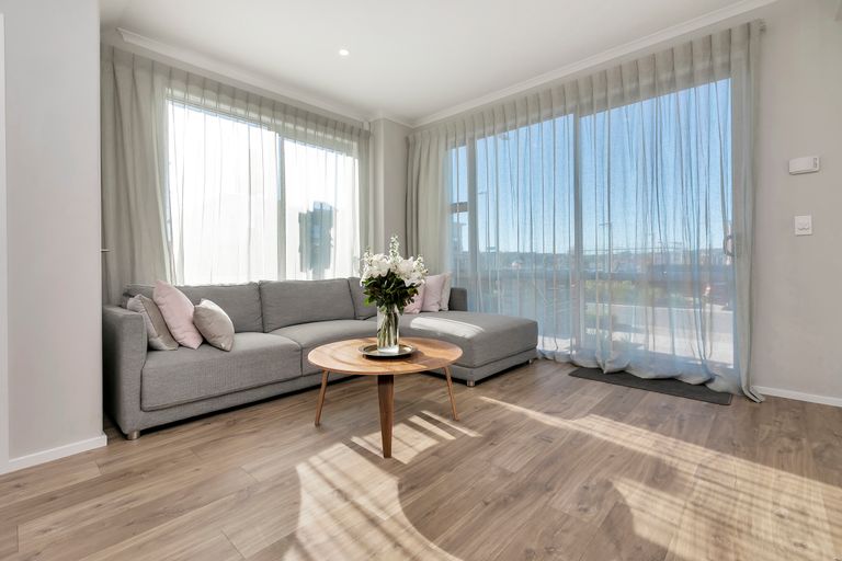 Photo of property in 30 Oioi Road, Hobsonville, Auckland, 0616