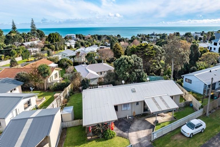 Photo of property in 71 Mcfarlane Street, Oakura, 4314