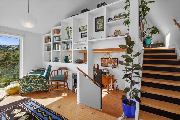 Photo of property in 8 La Costa Lane, Mount Pleasant, Christchurch, 8081