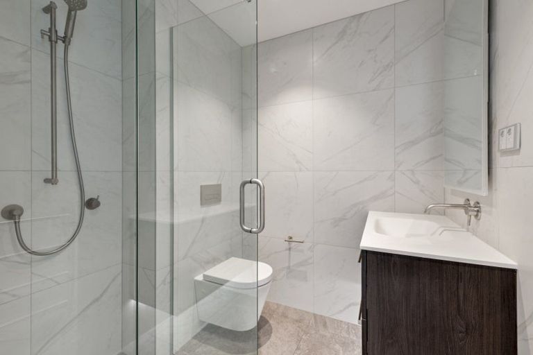 Photo of property in 204/20 Omana Road, Milford, Auckland, 0620