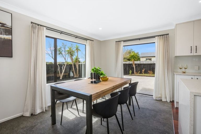 Photo of property in 96 Navigation Drive, Whitby, Porirua, 5024