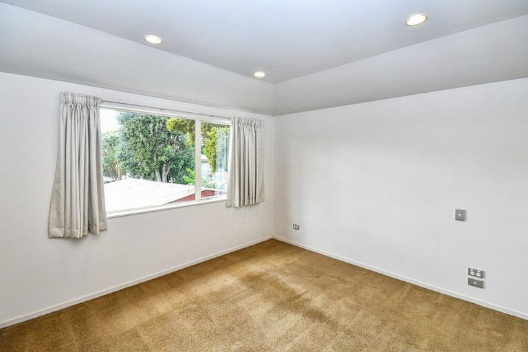 Photo of property in 356a Great South Road, Opaheke, Papakura, 2113