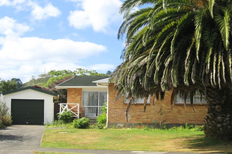 Photo of property in 32 Akron Grove, Totara Park, Upper Hutt, 5018