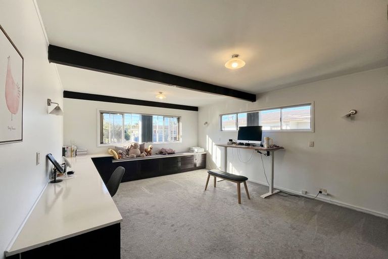 Photo of property in 158 Verbena Road, Birkdale, Auckland, 0626