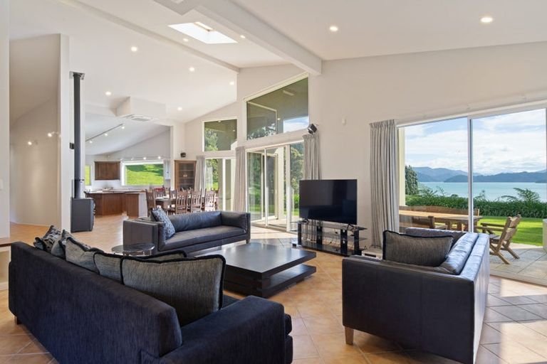 Photo of property in 5564 Kenepuru Road, Waitaria Bay, Picton, 7282