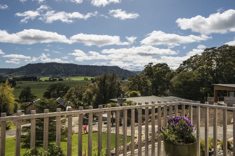 Photo of property in 7 Huia Rise, Ohakune, 4625