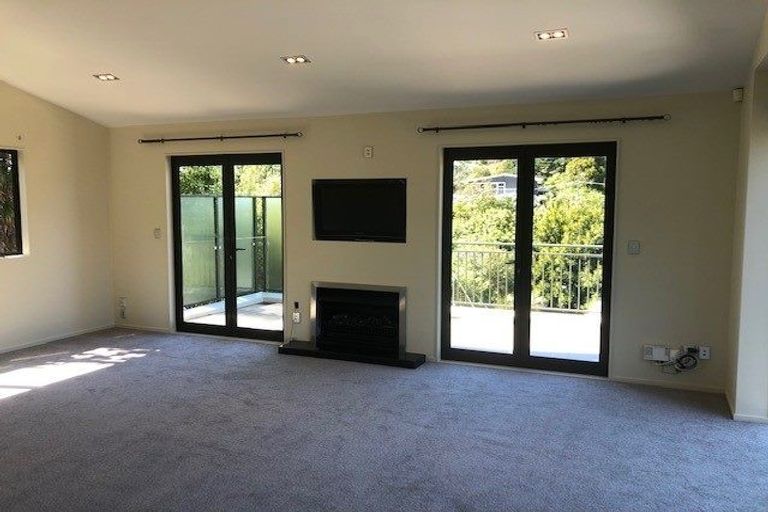 Photo of property in 90a Braemar Road, Castor Bay, Auckland, 0620