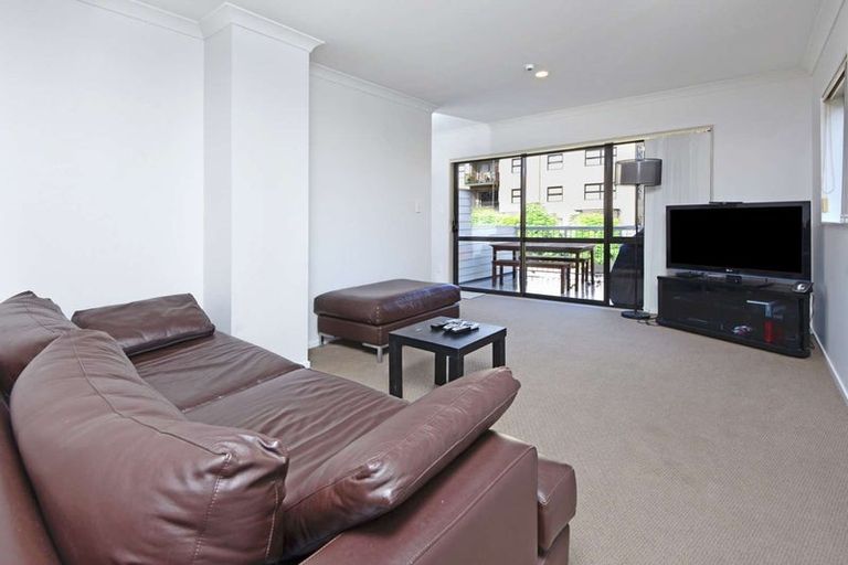 Photo of property in 10/46 Carlos Drive, Flat Bush, Auckland, 2016