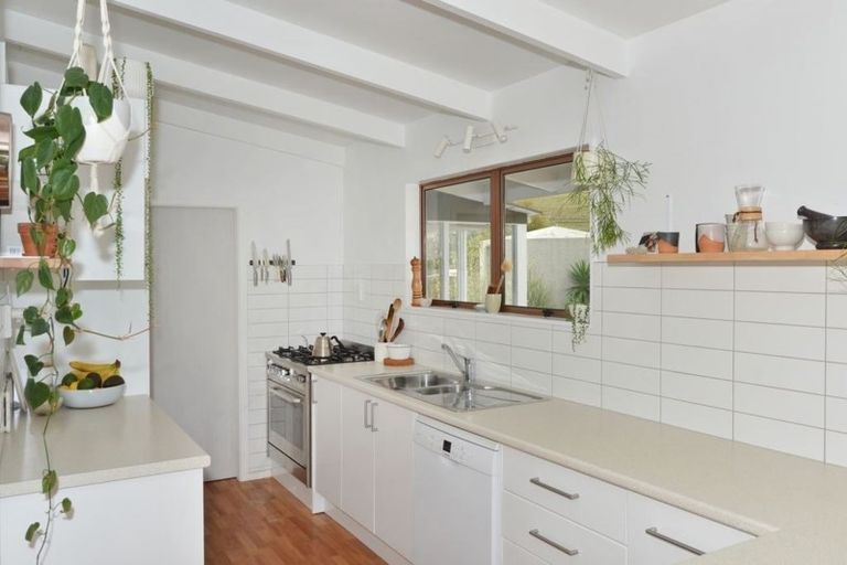 Photo of property in 350 Pataua Road North, Whareora, Whangarei, 0175