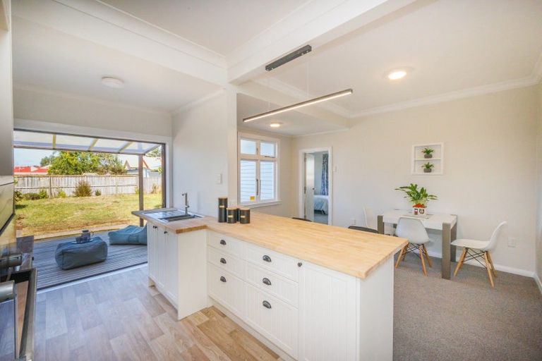 Photo of property in 106 Shamrock Street, Takaro, Palmerston North, 4412