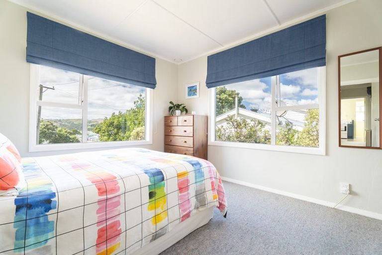 Photo of property in 9 Arero Place, Titahi Bay, Porirua, 5022