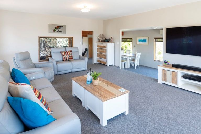 Photo of property in 7 Evelyn Road, Cockle Bay, Auckland, 2014