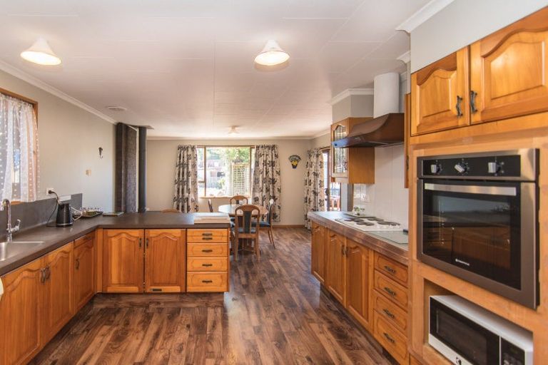 Photo of property in 32 Thackeray Street, Saint Andrews, 7988