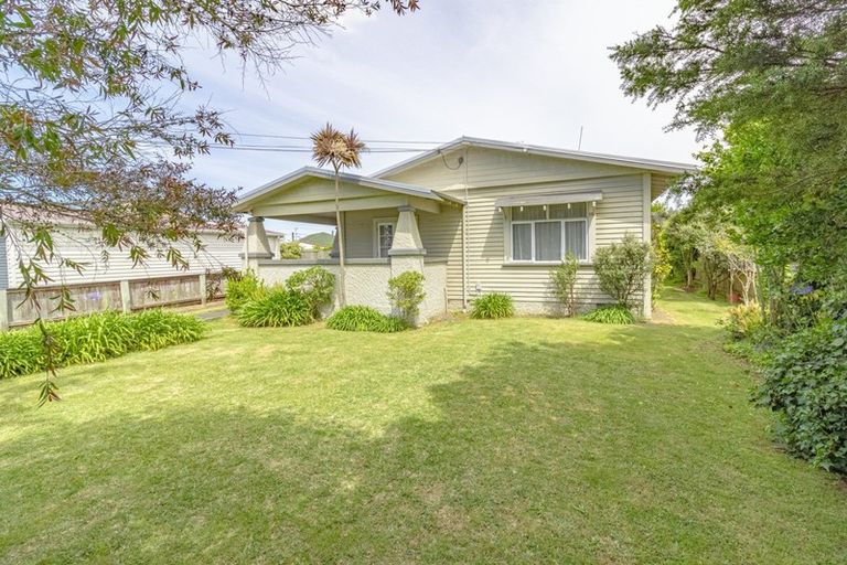 Photo of property in 12 Central Avenue, Gonville, Whanganui, 4501