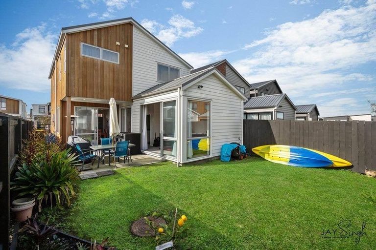 Photo of property in 20 Courage Road, Papakura, 2110