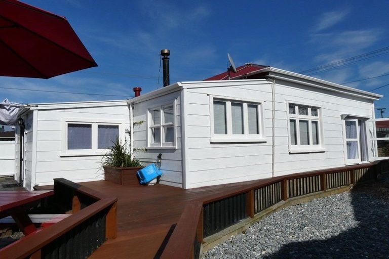 Photo of property in 67 Blake Street, Blaketown, Greymouth, 7805