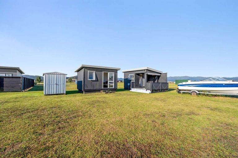 Photo of property in 7 Riria Way, Matarangi, 3592