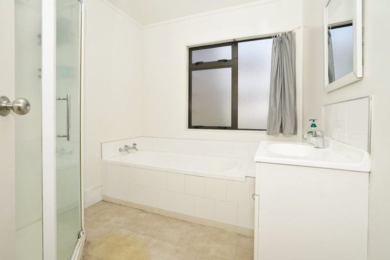 Photo of property in 84b Hillcrest Road, Hillcrest, Hamilton, 3216