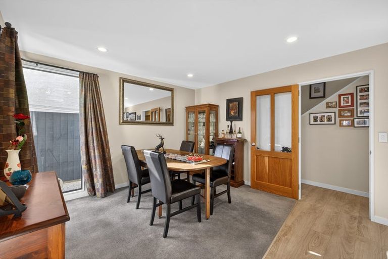 Photo of property in 79 Holly Road, St Albans, Christchurch, 8014