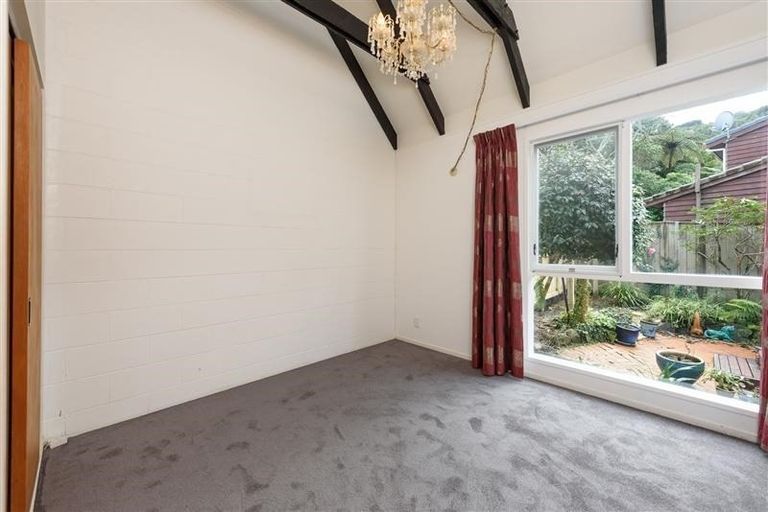 Photo of property in 35a Amapur Drive, Khandallah, Wellington, 6035