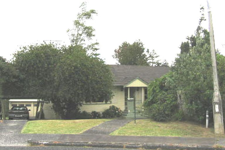 Photo of property in 9 September Place, Forrest Hill, Auckland, 0620