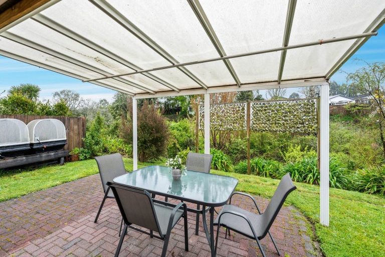 Photo of property in 10 Heaphy Place, Pukehangi, Rotorua, 3015