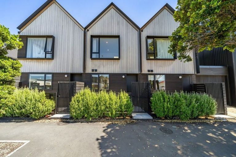 Photo of property in 17b Cuba Street, Petone, Lower Hutt, 5012