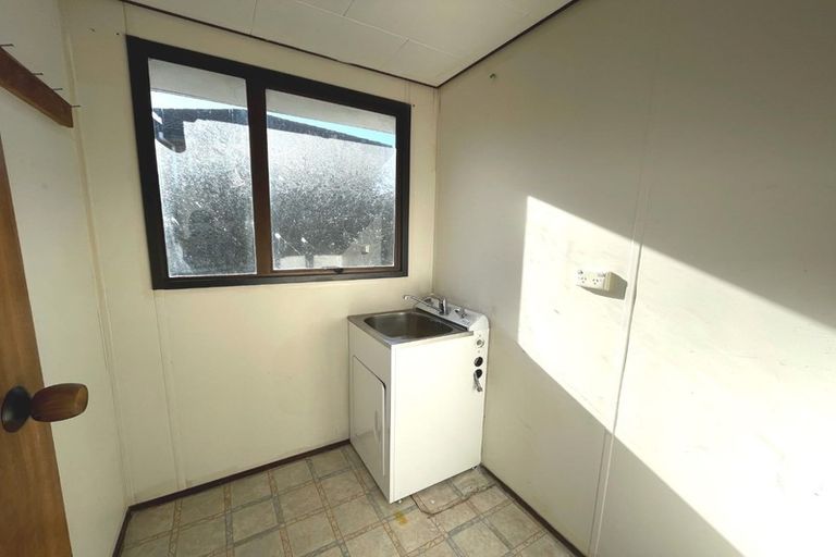 Photo of property in 2/27 Nearco Street, Randwick Park, Auckland, 2105