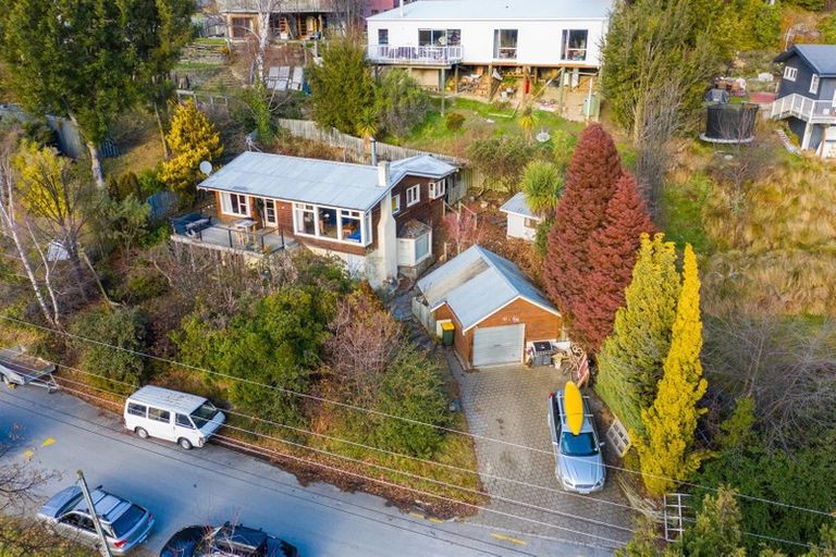 Photo of property in 41 Mcmillan Road, Arthurs Point, Queenstown, 9371