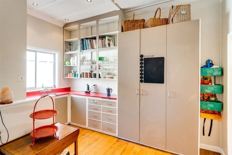 Photo of property in 132 Nelson Crescent, Napier South, Napier, 4110