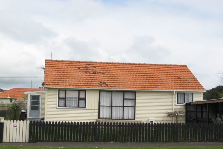Photo of property in 21 Strange Street, Waitara, 4320