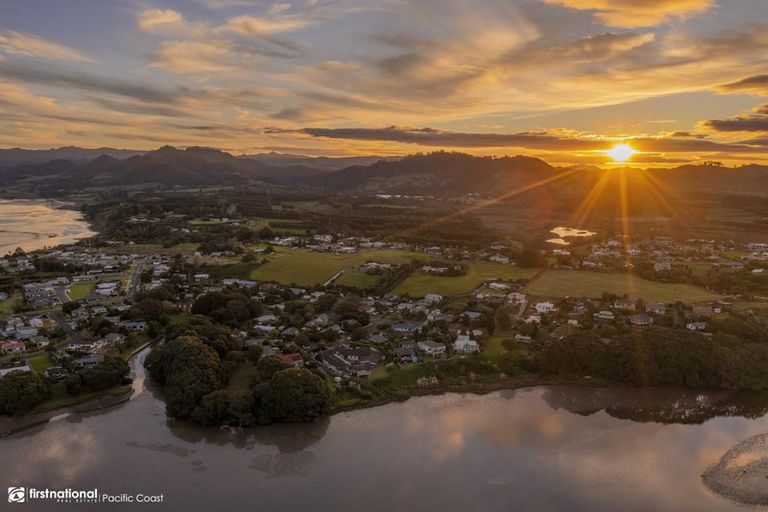 Photo of property in 12 Marina Way, Athenree, Katikati, 3177