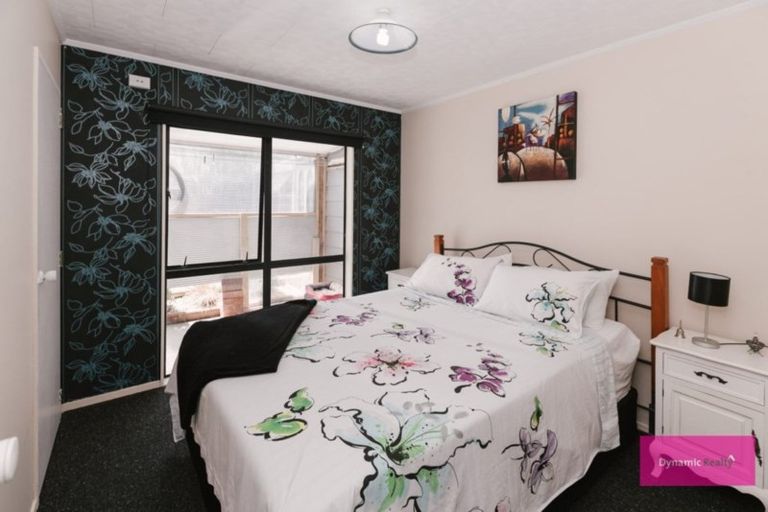 Photo of property in 7 Lydia Place, Kelvin Grove, Palmerston North, 4414