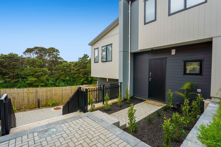 Photo of property in 41 Morihana Close, Glen Eden, Auckland, 0602