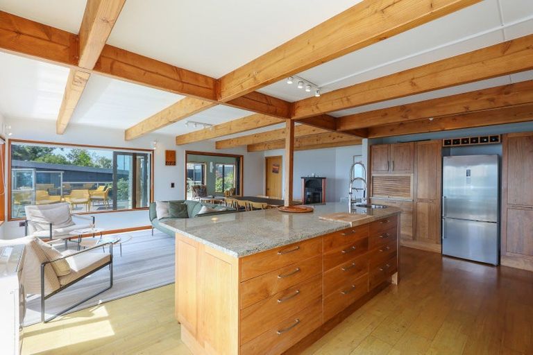 Photo of property in 320 Princes Drive, Britannia Heights, Nelson, 7010