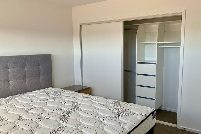 Photo of property in 2/45 Division Street, Riccarton, Christchurch, 8041