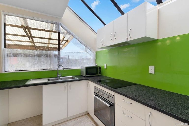 Photo of property in 22 Goodwood Drive, Goodwood Heights, Auckland, 2105