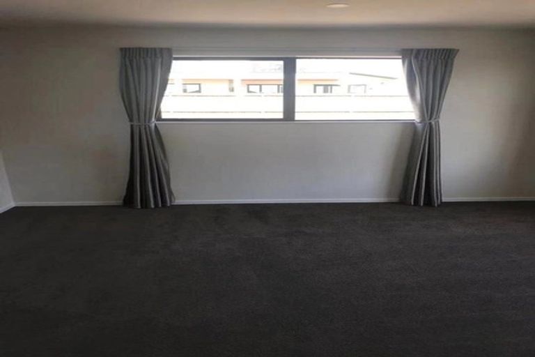 Photo of property in 98 Cardiff Road, Pakuranga, Auckland, 2010