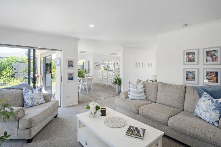 Photo of property in 31 Wells Place, Whitianga, 3510