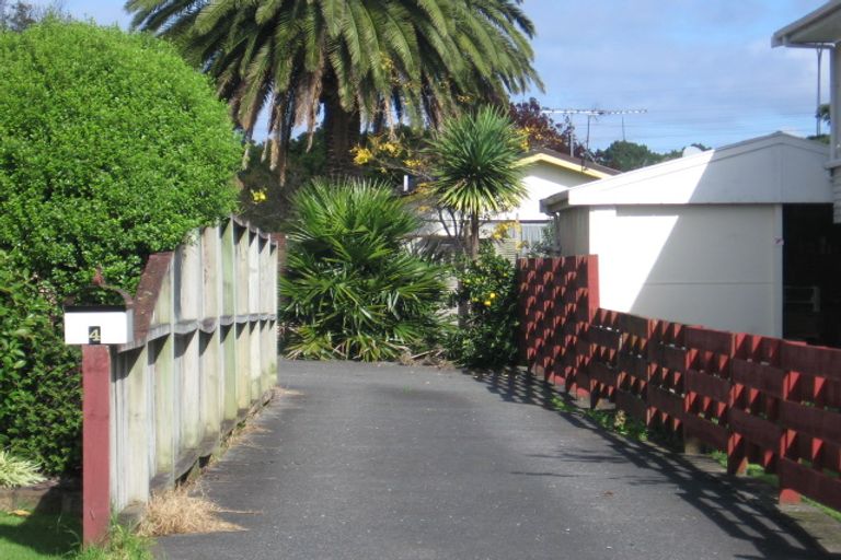 Photo of property in 2/4 Williams Avenue, Pakuranga, Auckland, 2010