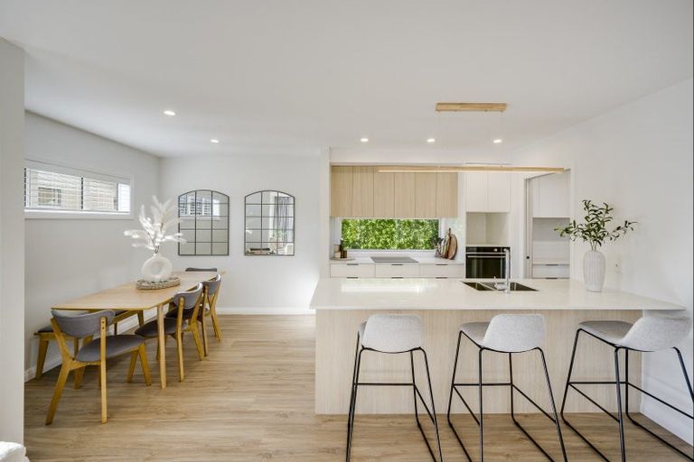 Photo of property in 9a Church Road, Taradale, Napier, 4112