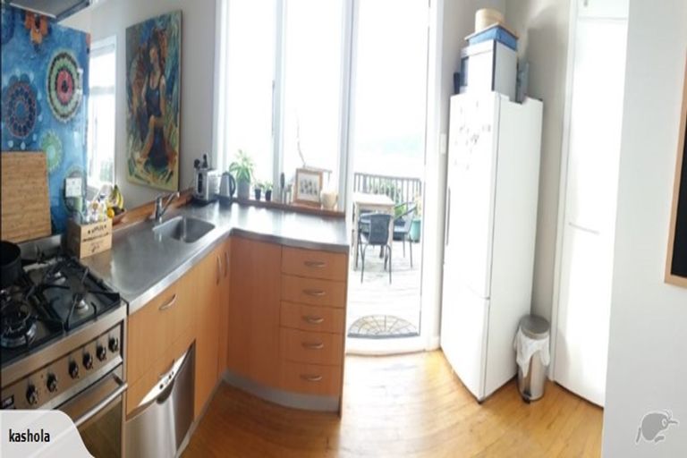 Photo of property in 102 Grafton Road, Roseneath, Wellington, 6011