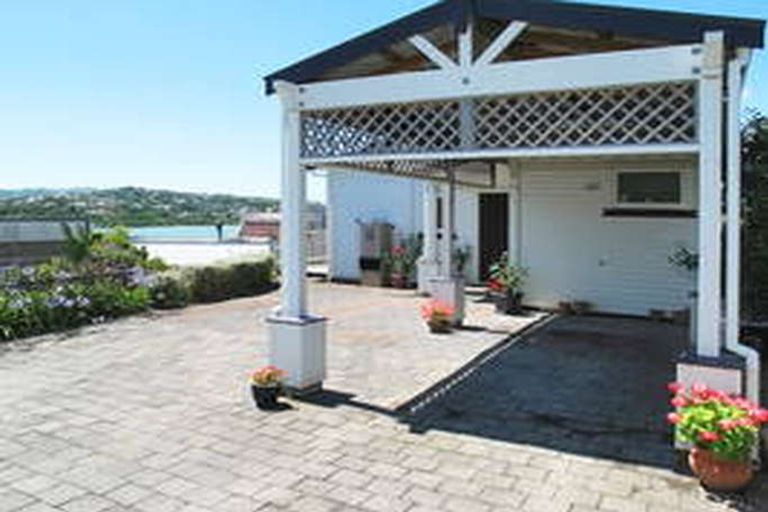 Photo of property in 78 Bayview Road, Paremata, Porirua, 5024