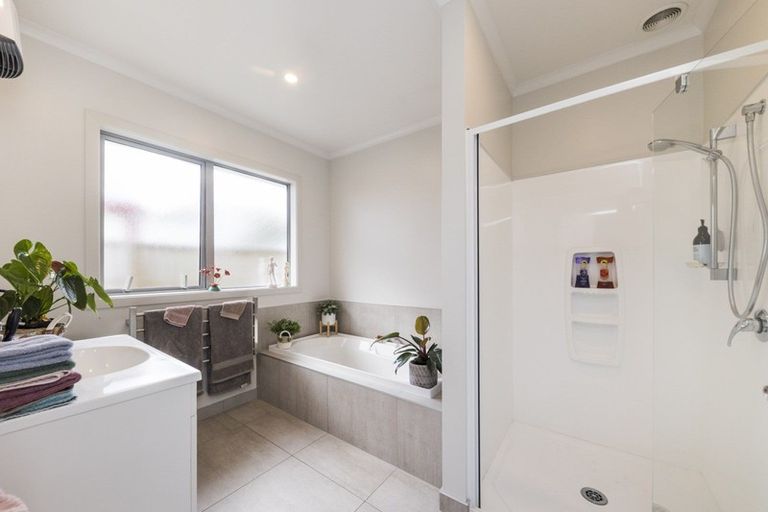 Photo of property in 4 Montgomery Terrace, Hokowhitu, Palmerston North, 4410