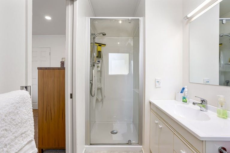 Photo of property in 69a Lakeside Drive, Orewa, 0931