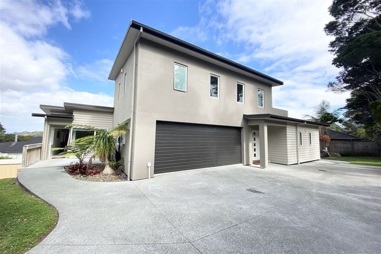 Photo of property in 10 Treetops Way, Bayview, Auckland, 0629
