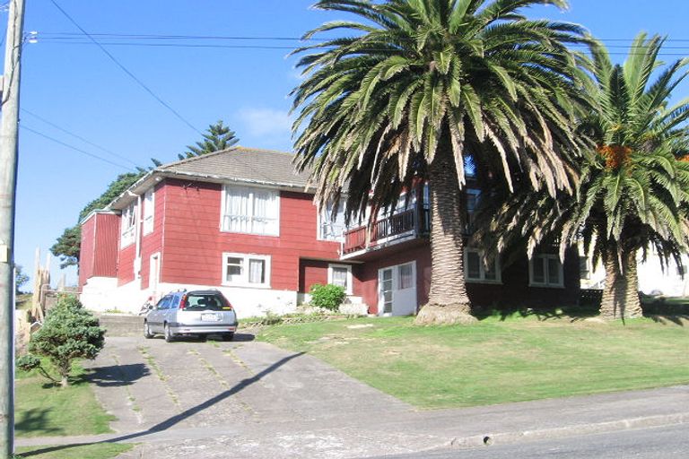 Photo of property in 5 Ngahue Crescent, Elsdon, Porirua, 5022