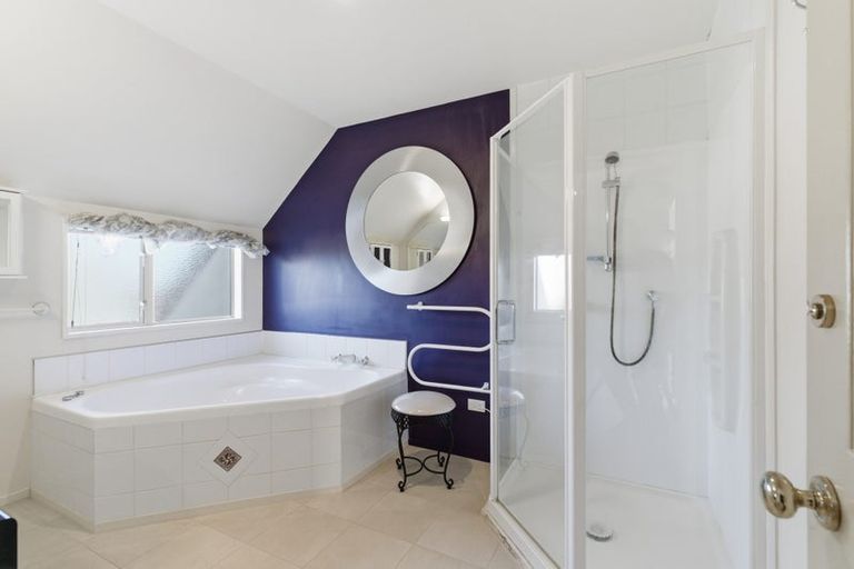 Photo of property in 17 Greystoke Lane, Avonhead, Christchurch, 8042